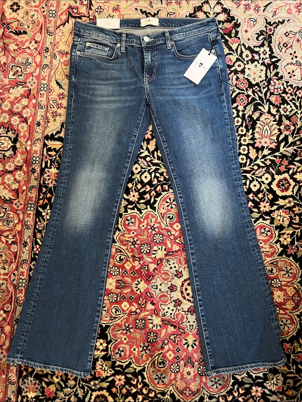 NWT Seven 7 for all Mankind classic lowrise.bootcut jeans size 30